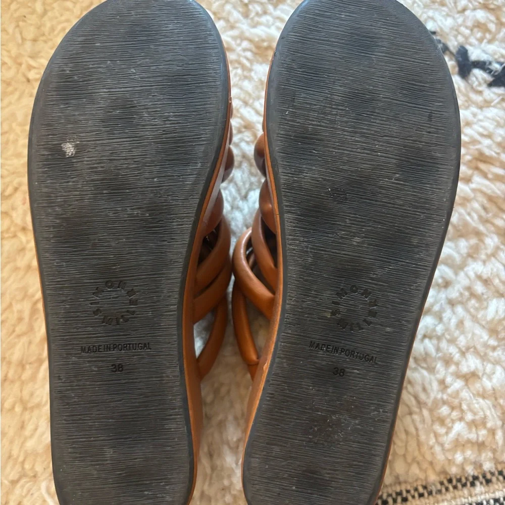 SIMON MILLER Cognac Padded-Strap Platform Slides - Picture 6 of 8